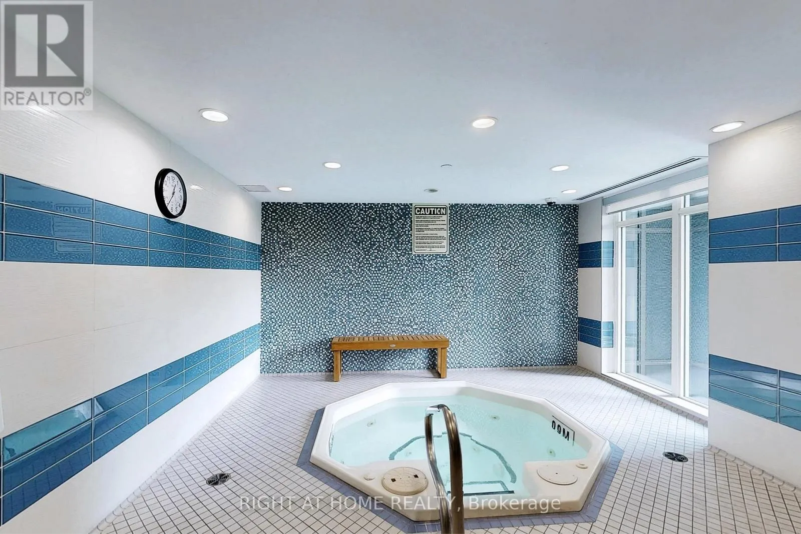 1127 - 7161 YONGE STREET