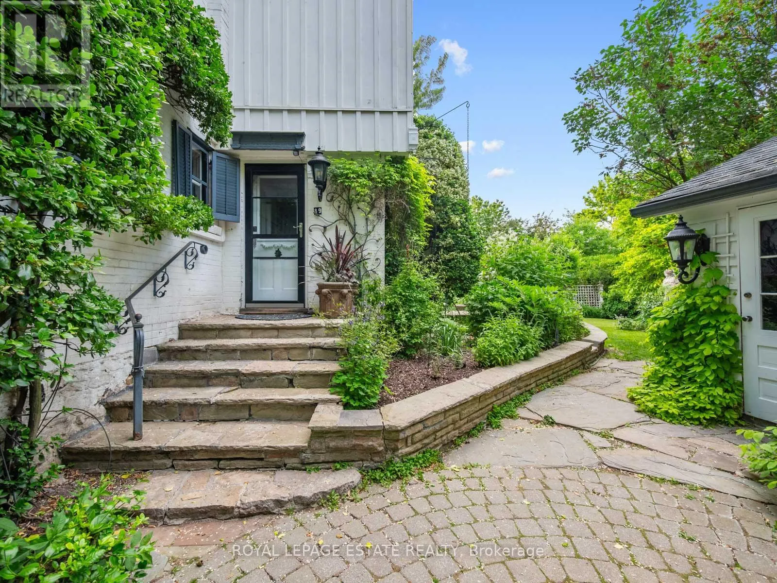 89 MAIN STREET S