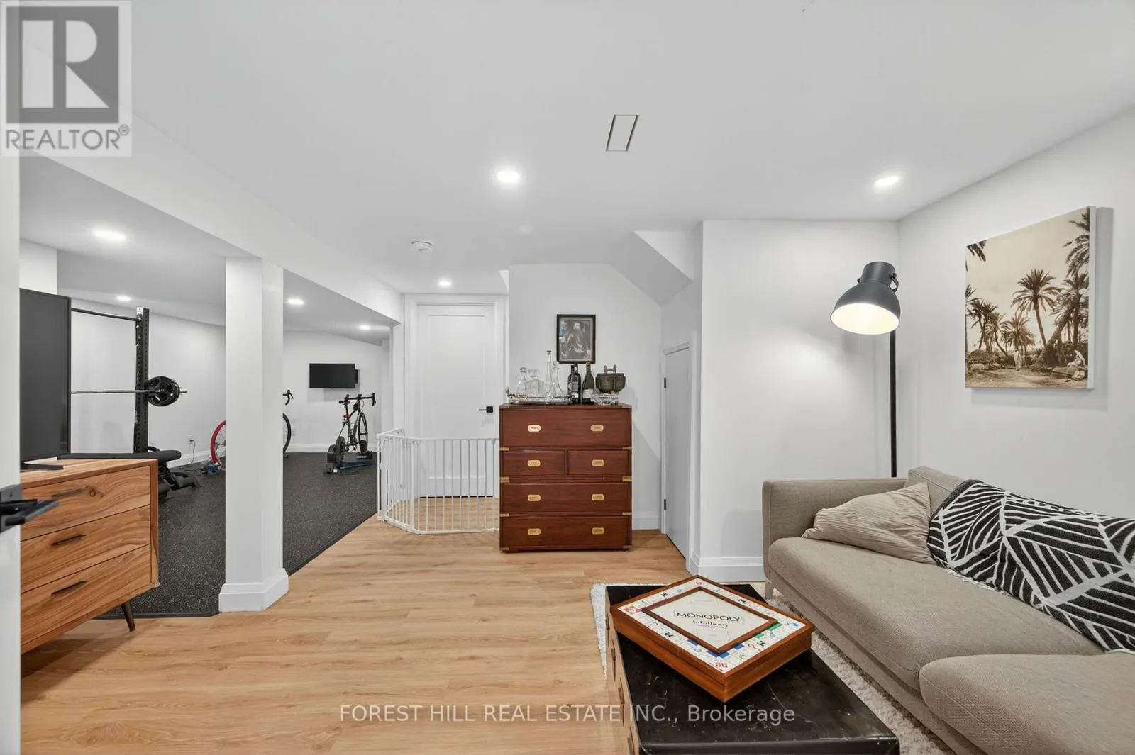 215 MAIN STREET N