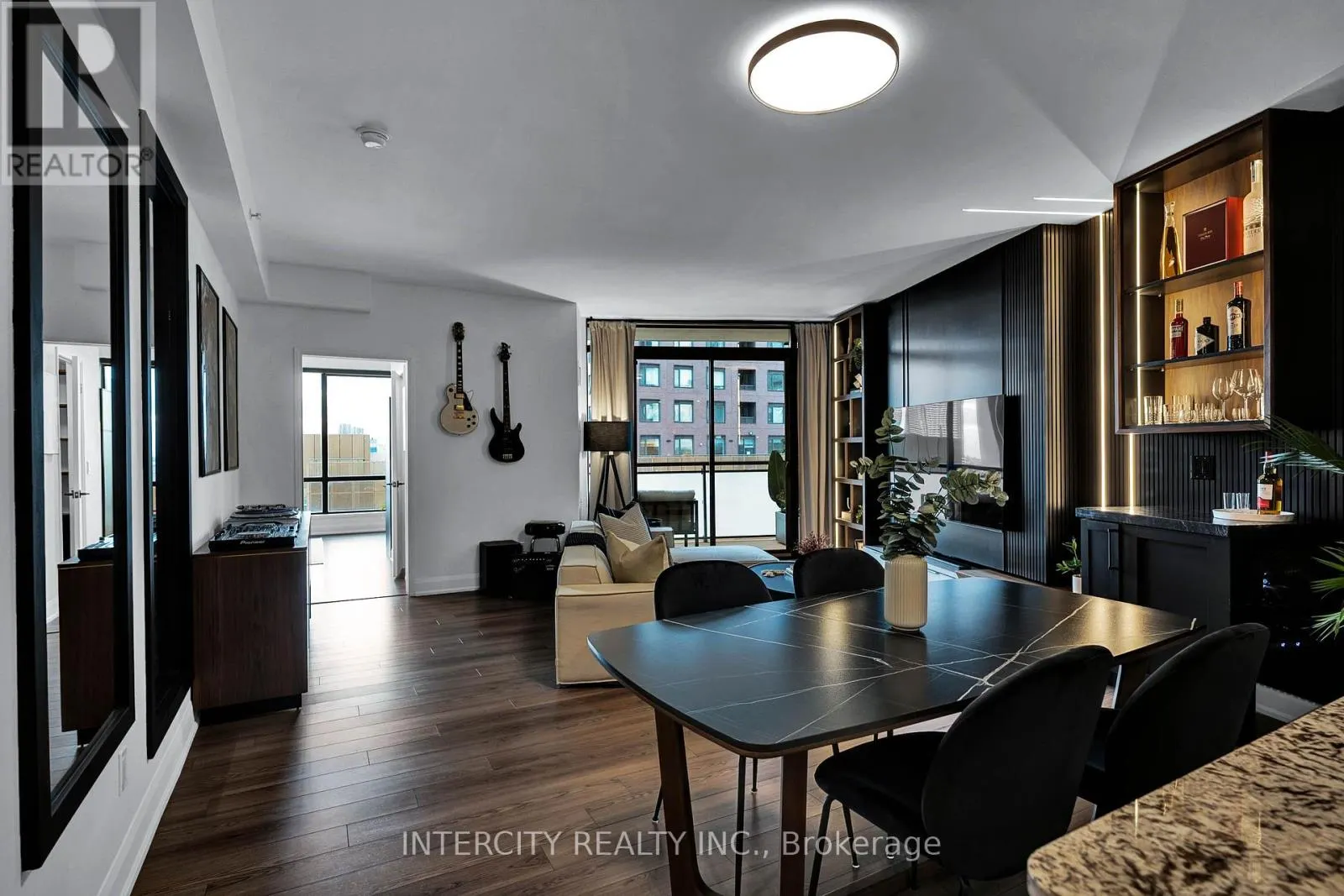 412 - 2910 HIGHWAY 7 W