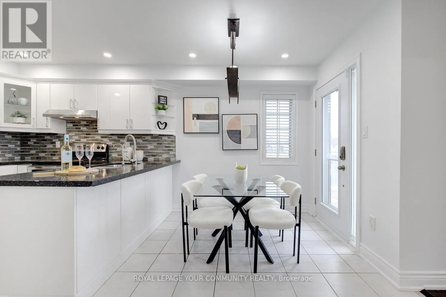 2 BESTVIEW CRESCENT