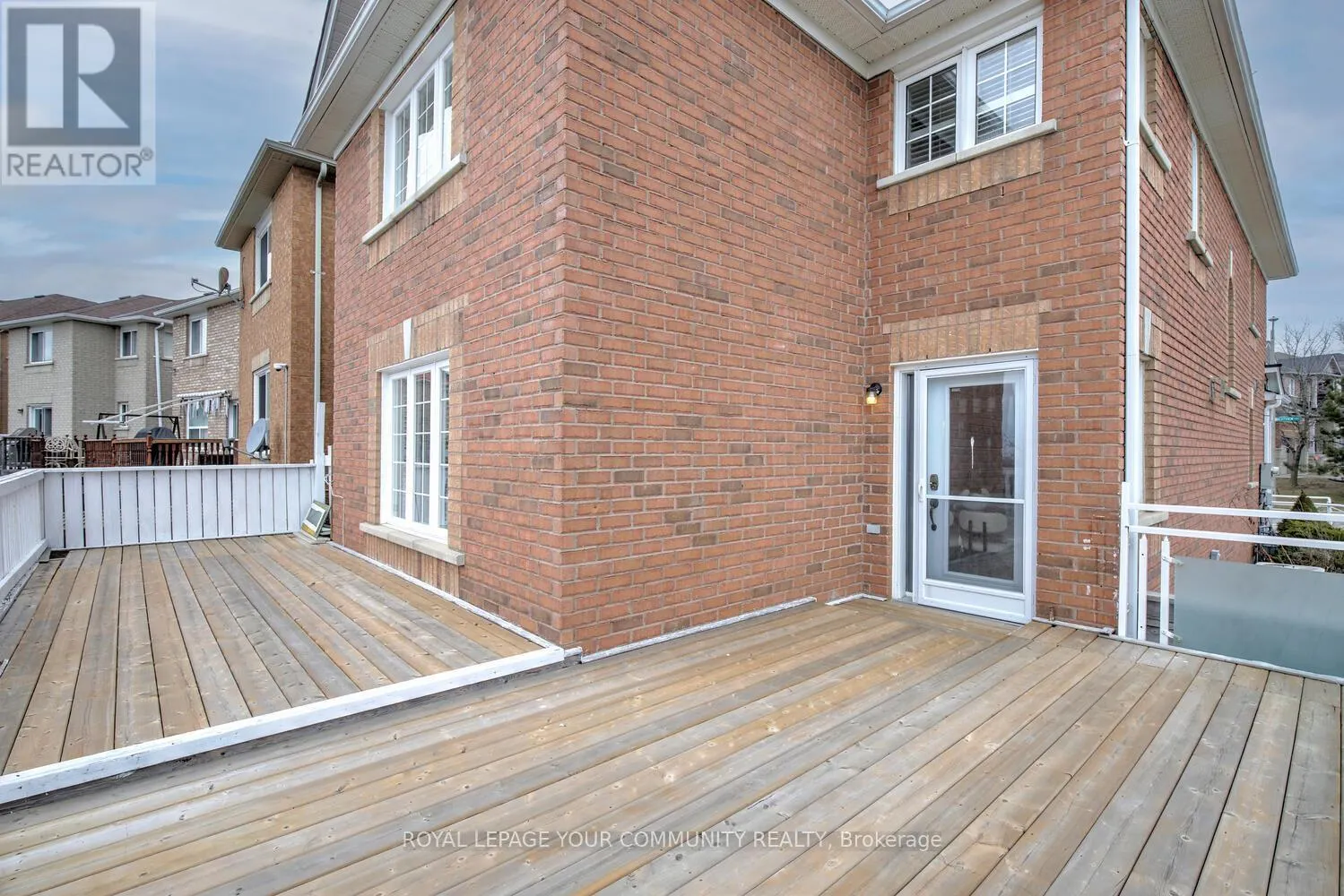 2 BESTVIEW CRESCENT