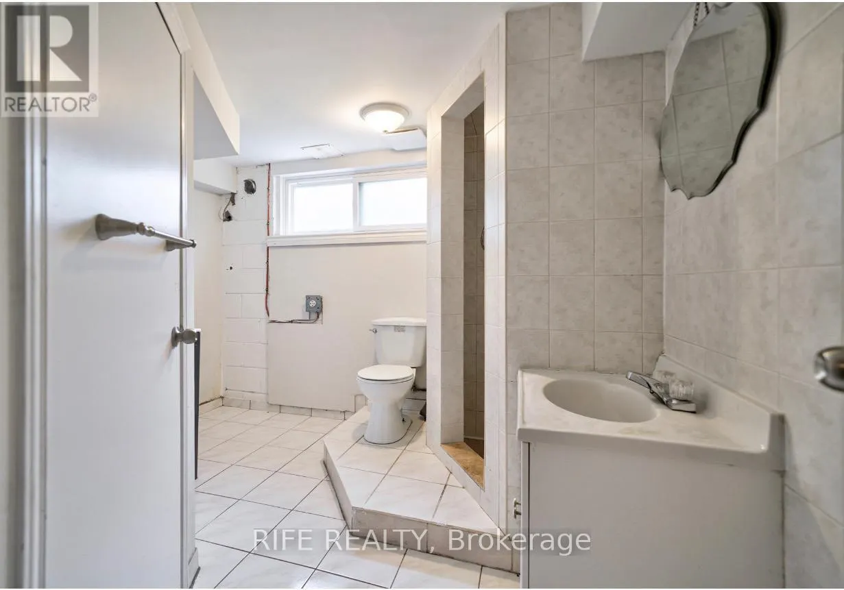 W/O BASEMENT - 239 CRESTWOOD ROAD