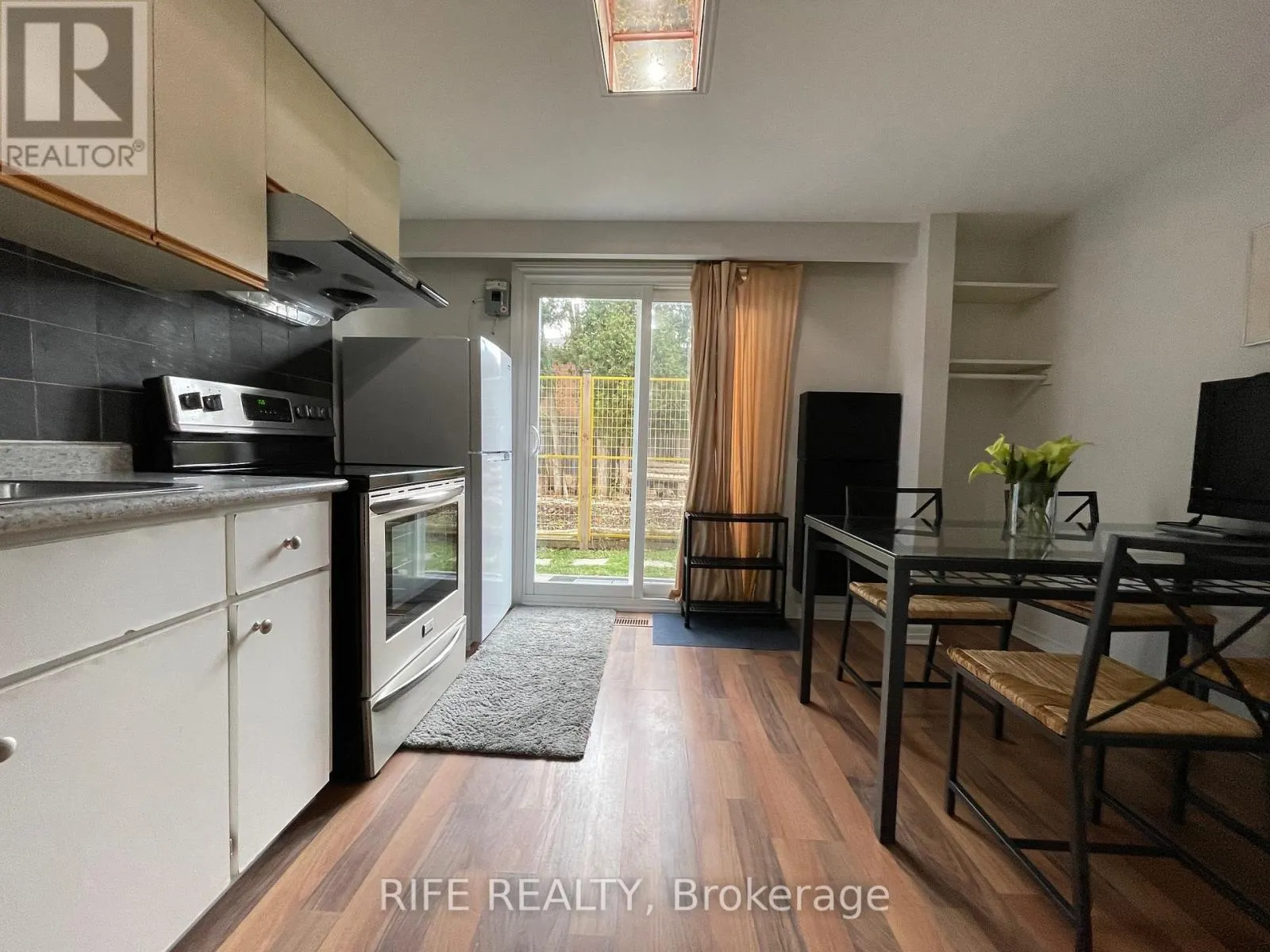 W/O BASEMENT - 239 CRESTWOOD ROAD