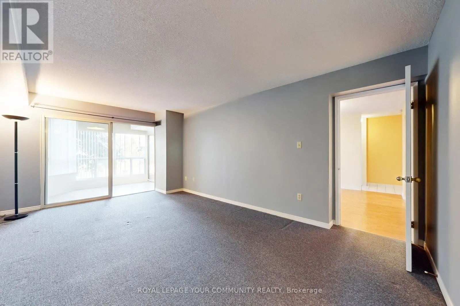 205 - 309 MAJOR MACKENZIE DRIVE