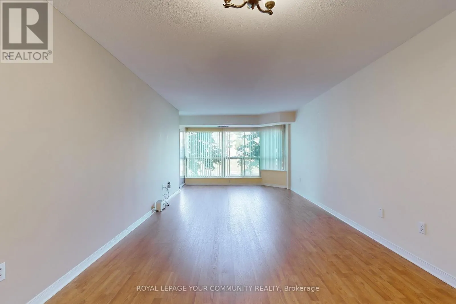 205 - 309 MAJOR MACKENZIE DRIVE