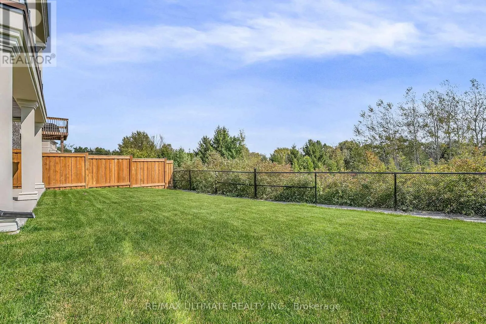 60 CAIRNS GATE