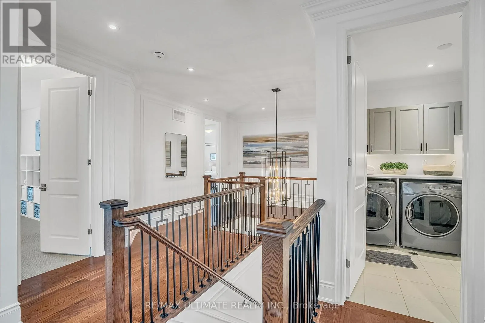 60 CAIRNS GATE