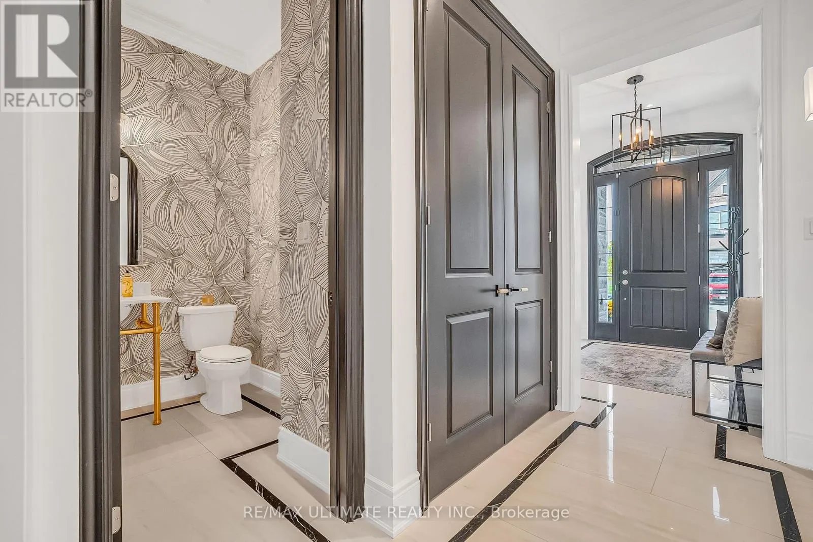 60 CAIRNS GATE