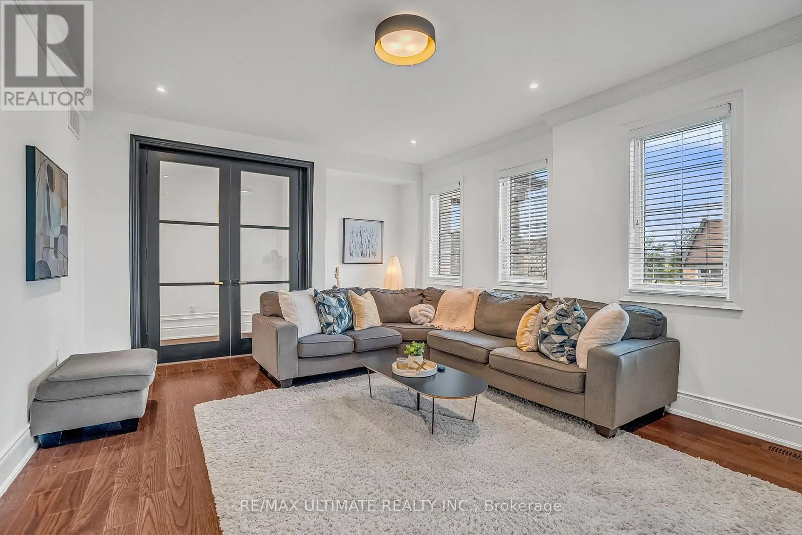 60 CAIRNS GATE