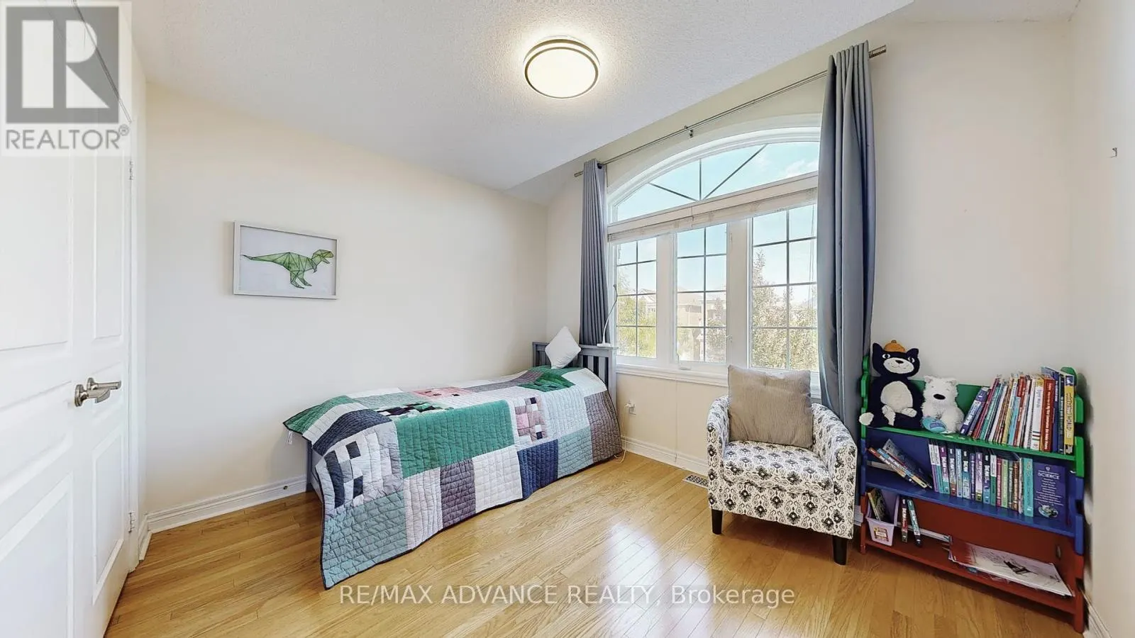151 LARAMIE CRESCENT