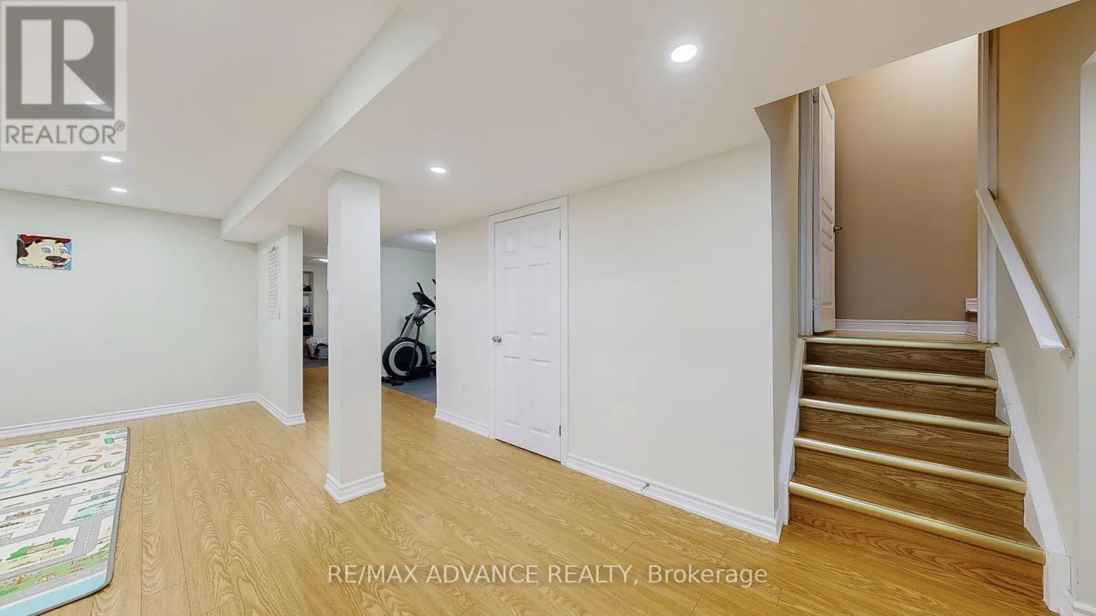 151 LARAMIE CRESCENT