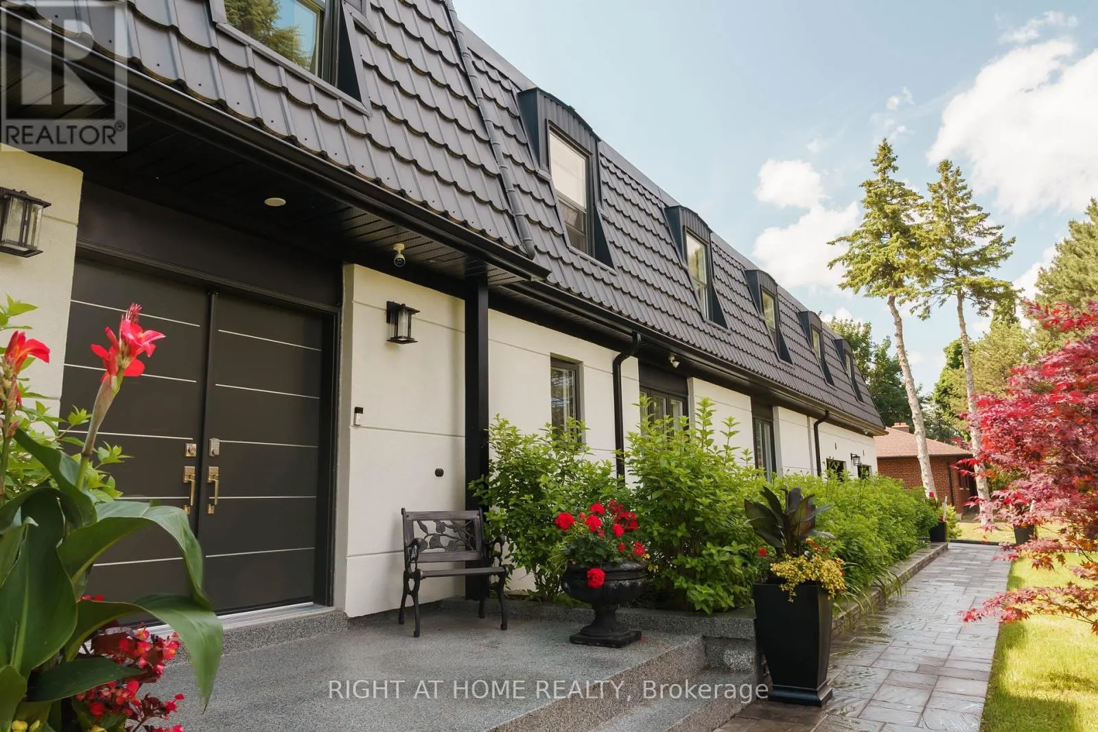 6 LADYSLIPPER COURT