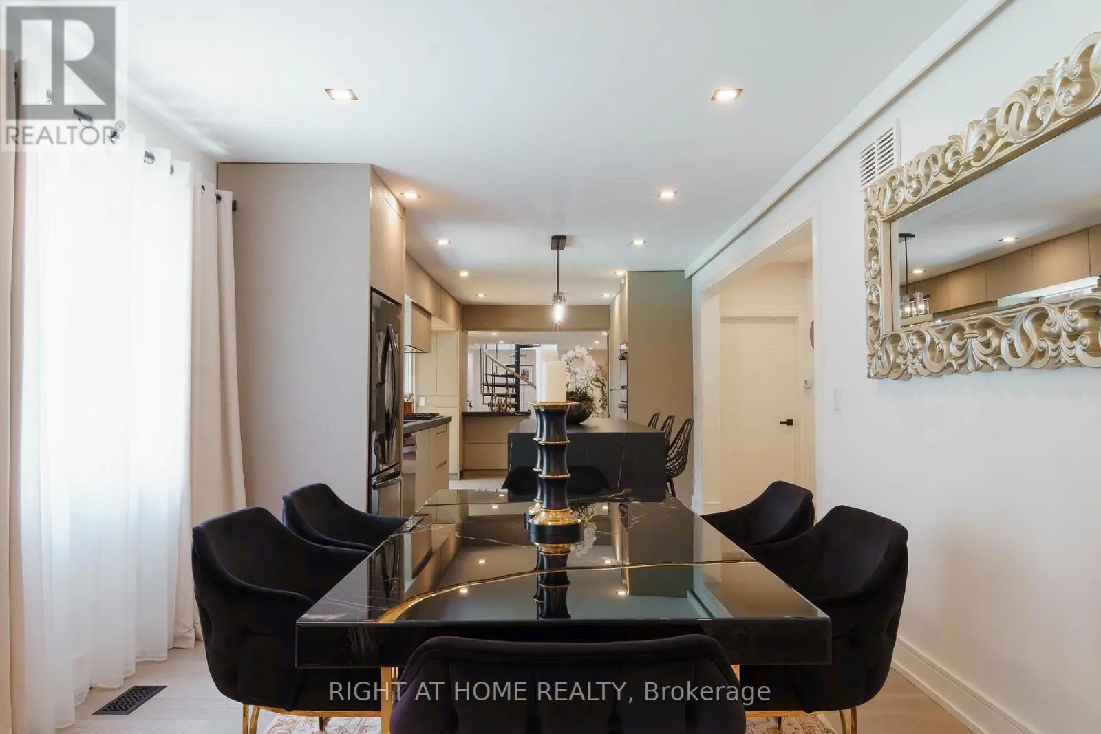 6 LADYSLIPPER COURT