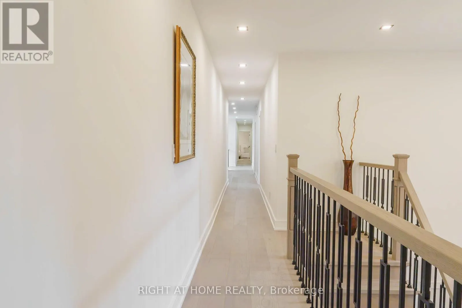 6 LADYSLIPPER COURT