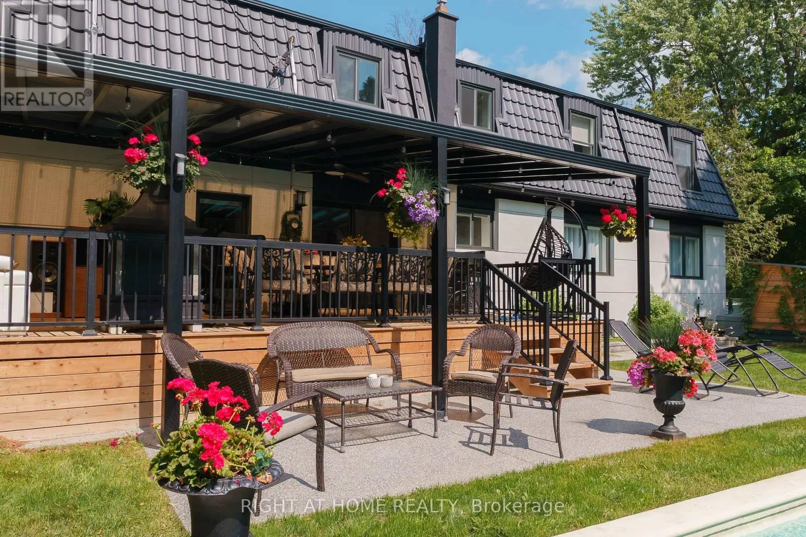 6 LADYSLIPPER COURT