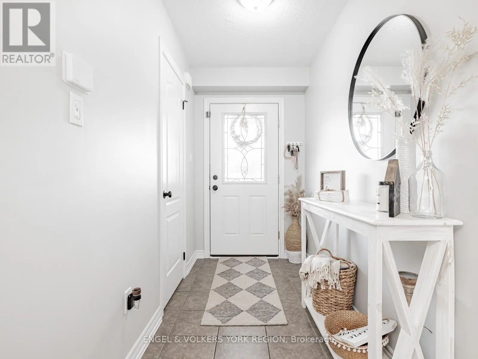 176 BANTING CRESCENT