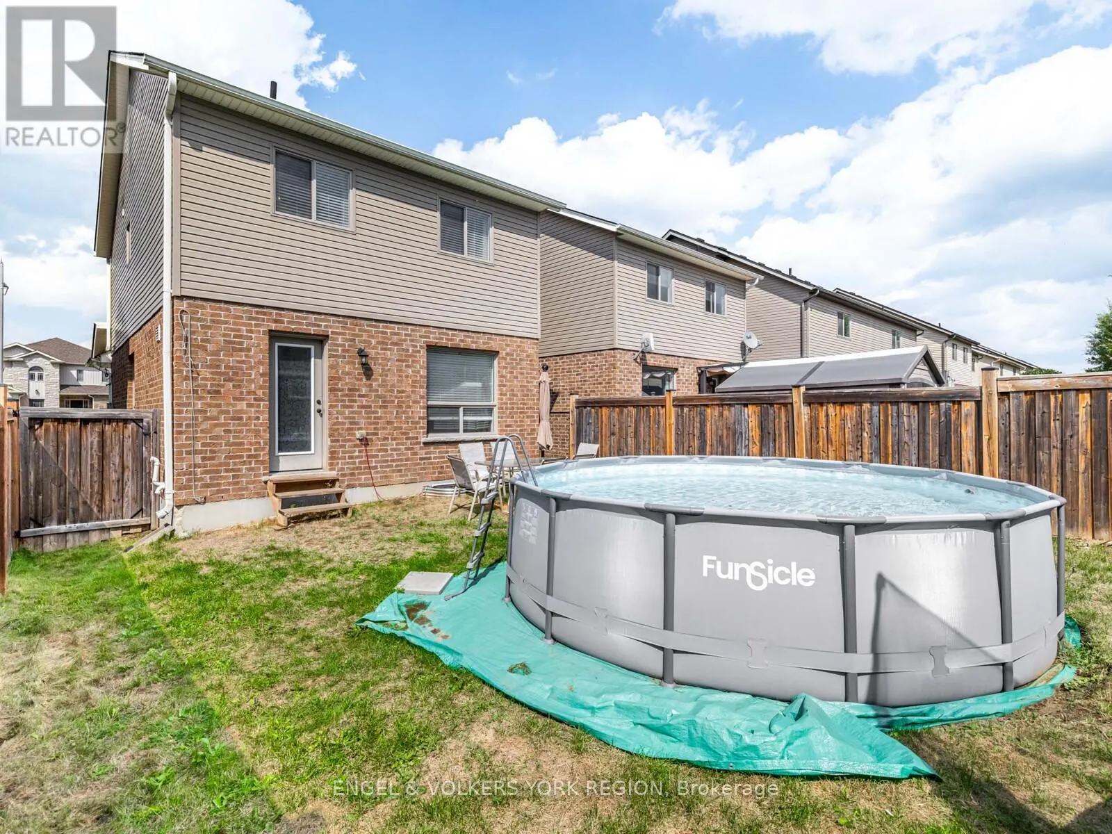 176 BANTING CRESCENT