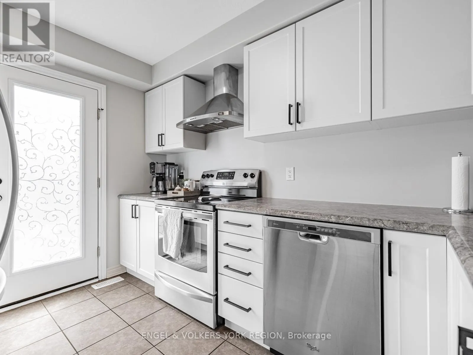 176 BANTING CRESCENT