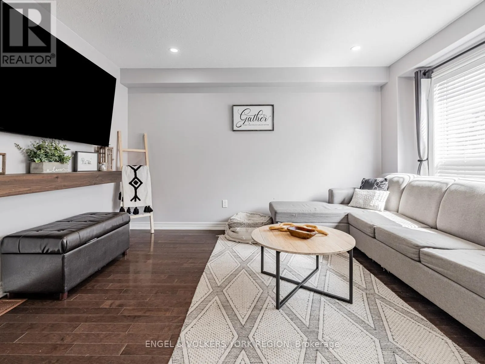 176 BANTING CRESCENT