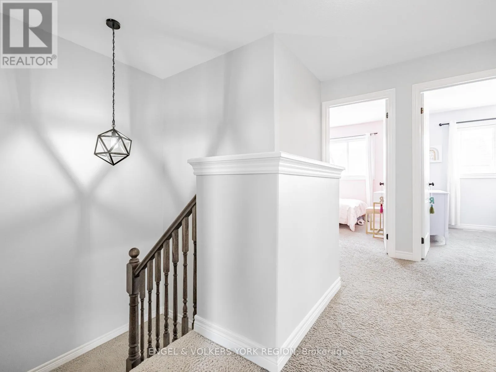 176 BANTING CRESCENT