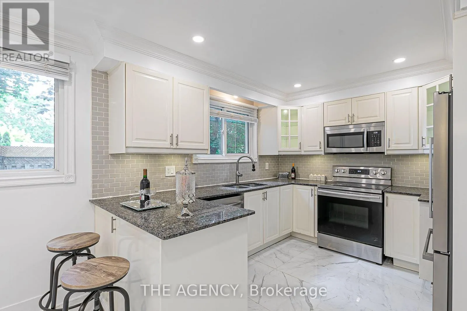 310 PRIMROSE LANE
