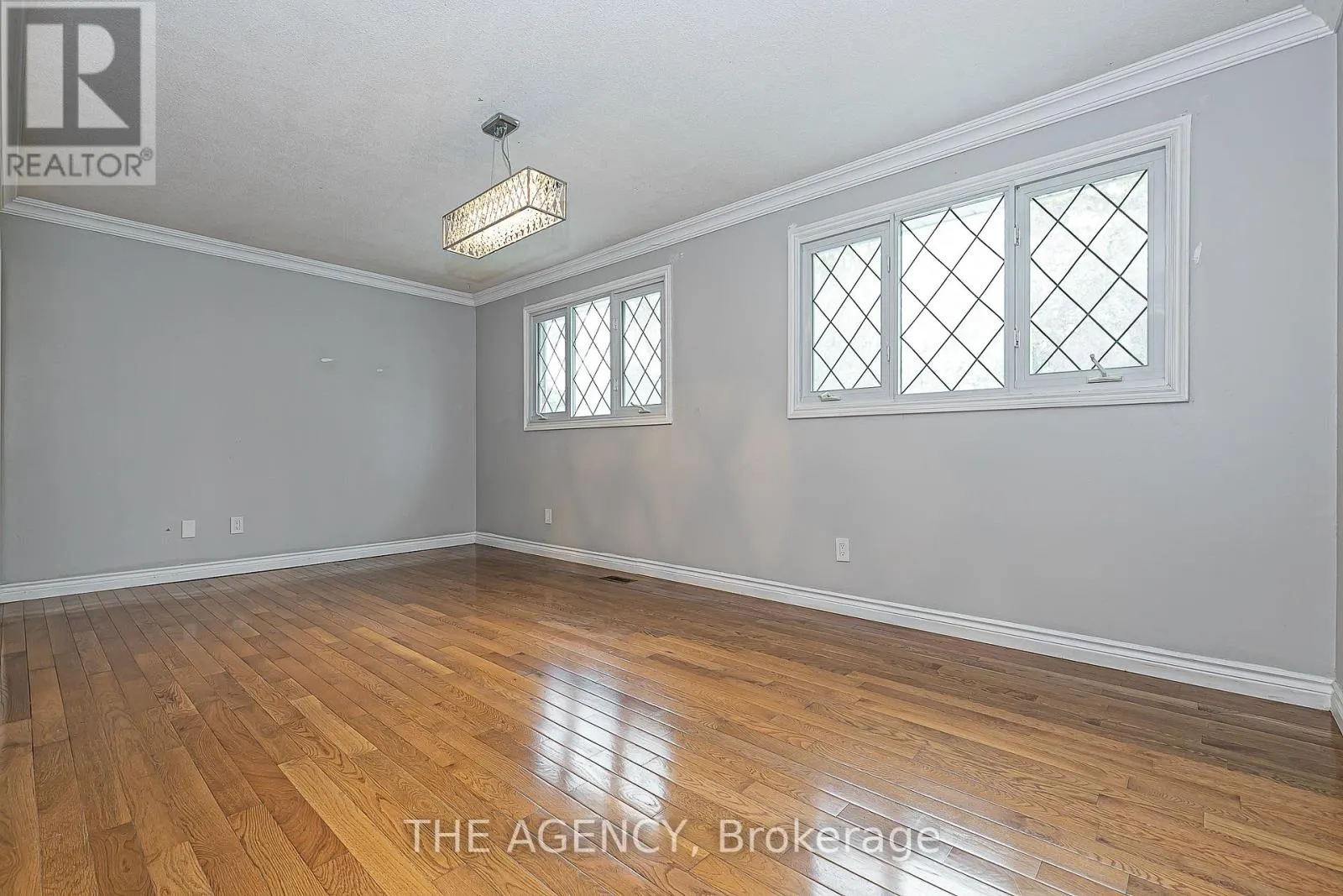 310 PRIMROSE LANE