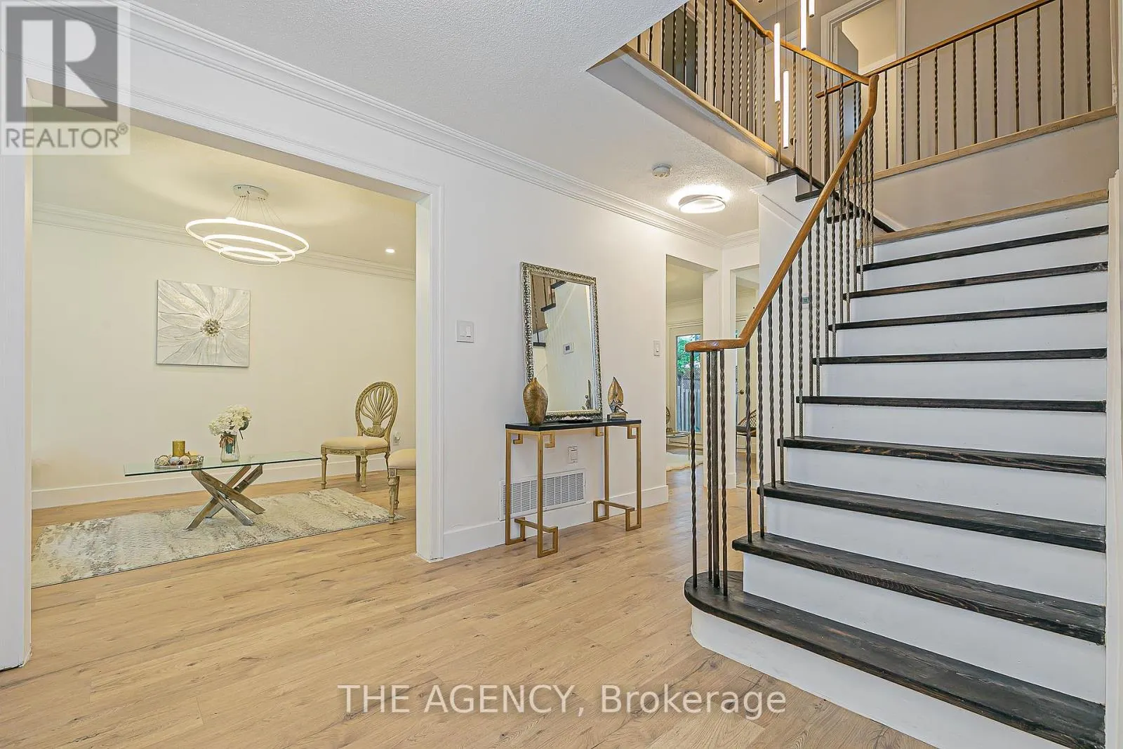 310 PRIMROSE LANE