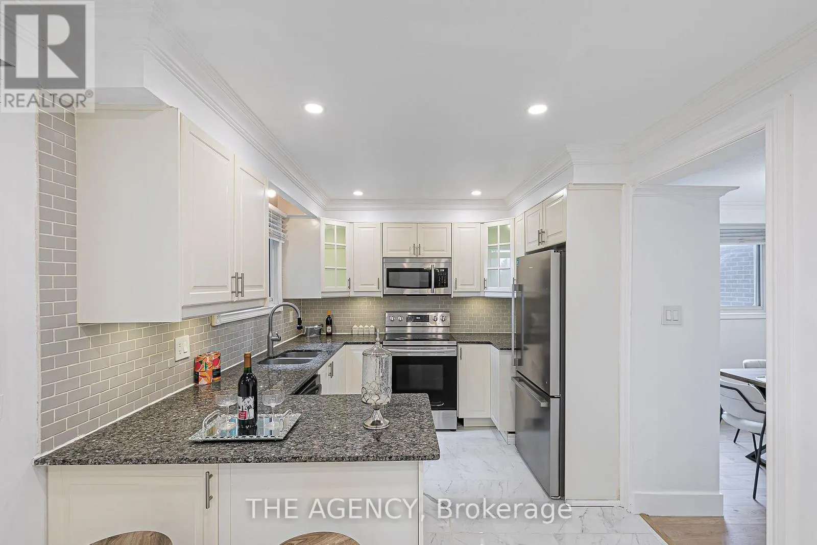 310 PRIMROSE LANE
