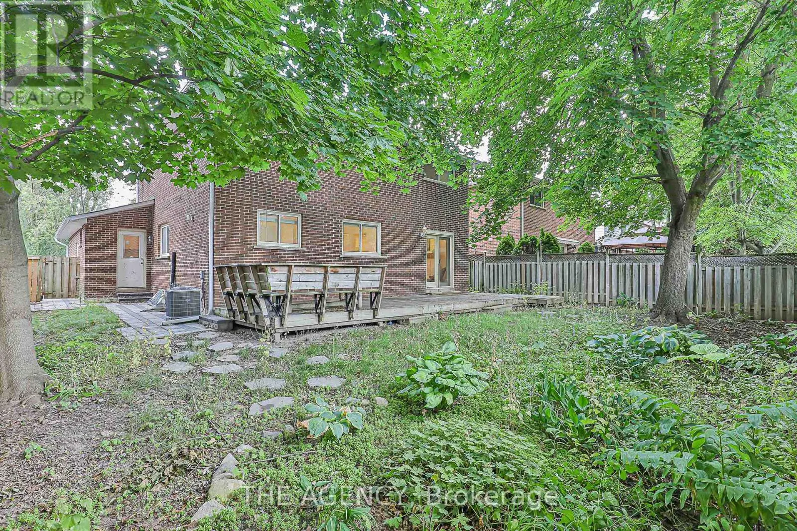 310 PRIMROSE LANE