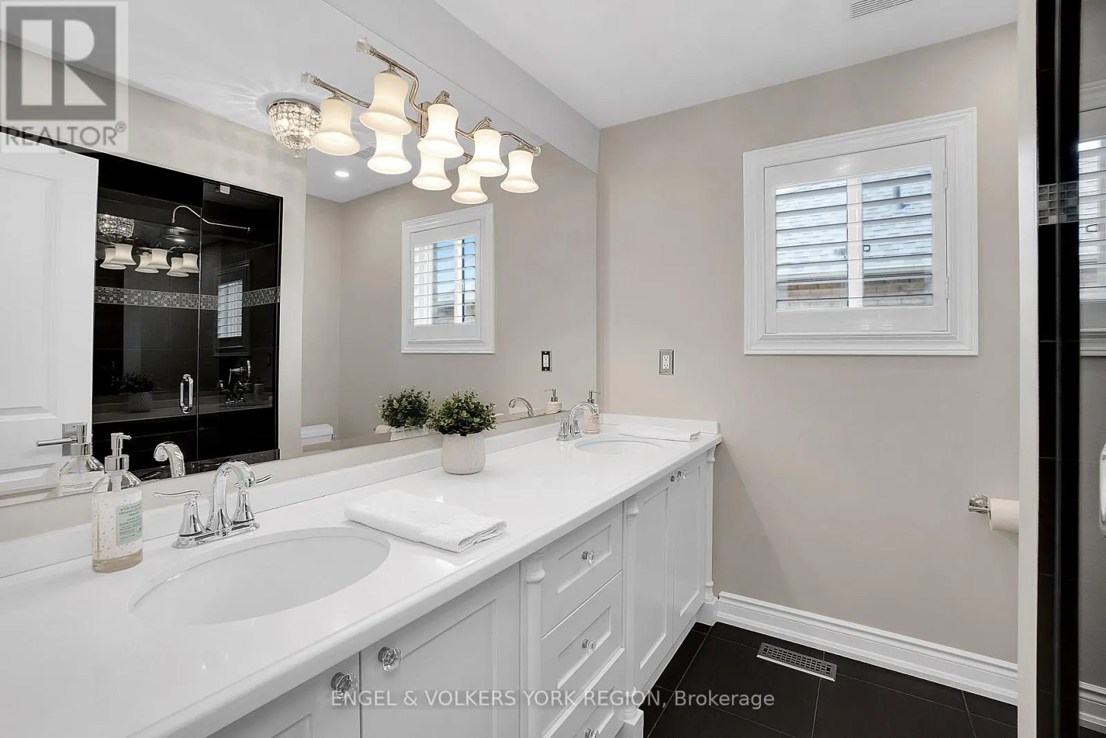 151 GLENSIDE DRIVE