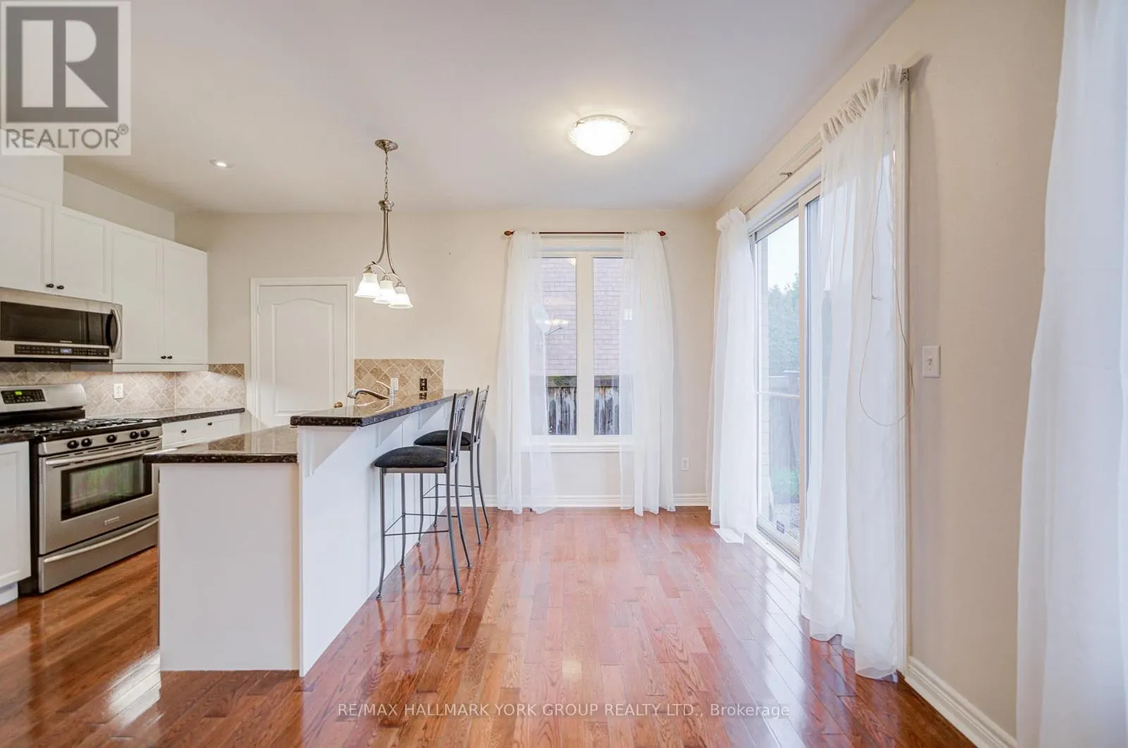 123 OAKBOROUGH DRIVE