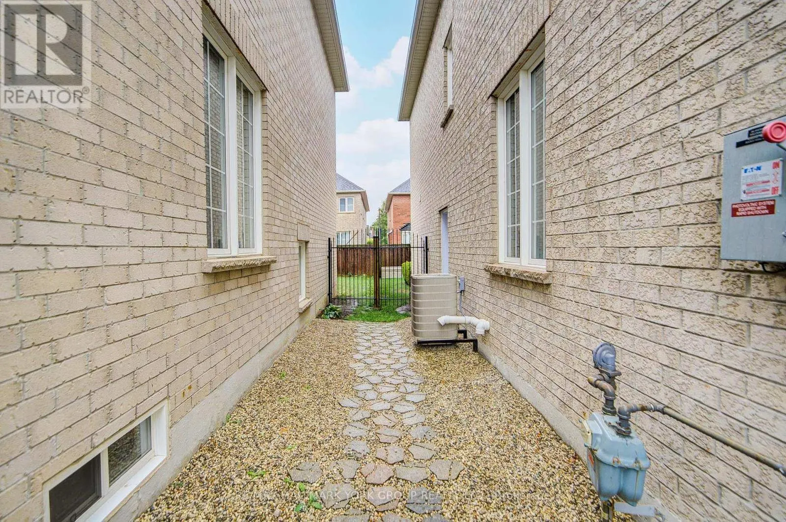 123 OAKBOROUGH DRIVE