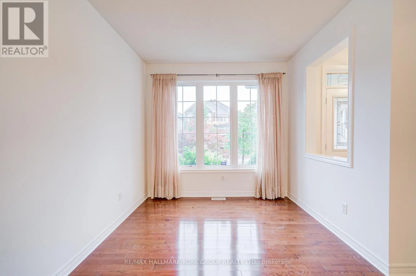 123 OAKBOROUGH DRIVE