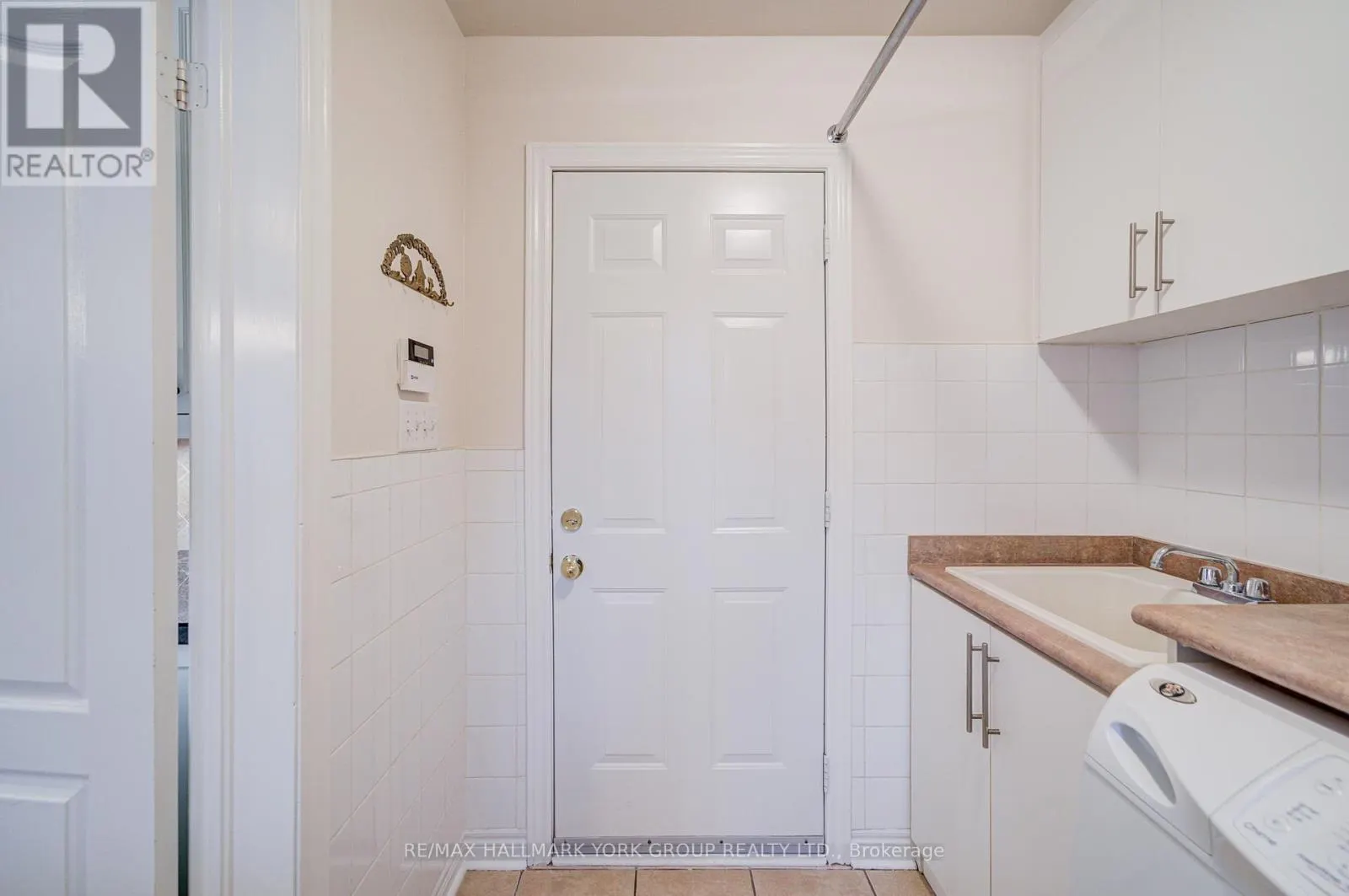 123 OAKBOROUGH DRIVE