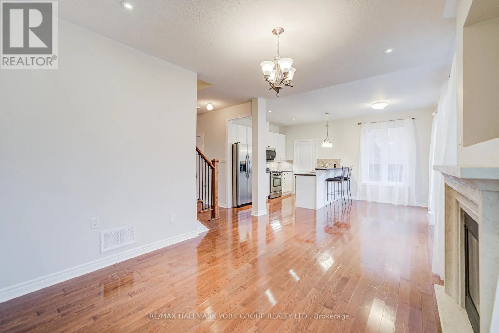 123 OAKBOROUGH DRIVE