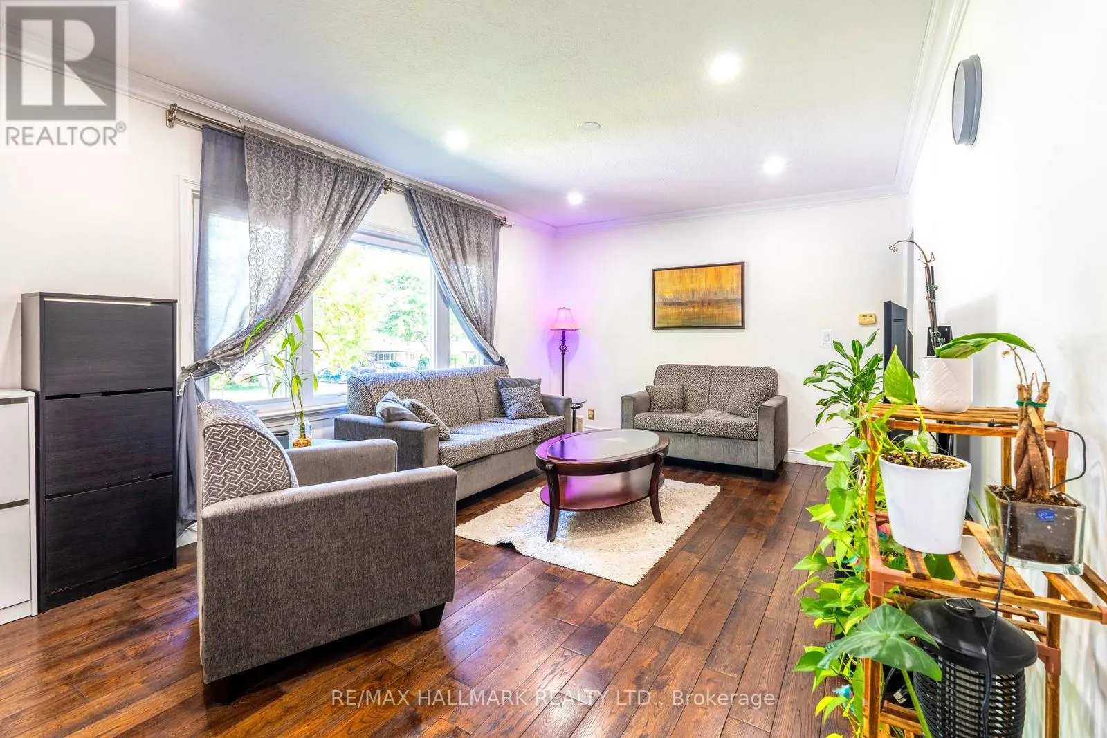 43 MEADOWVIEW AVENUE
