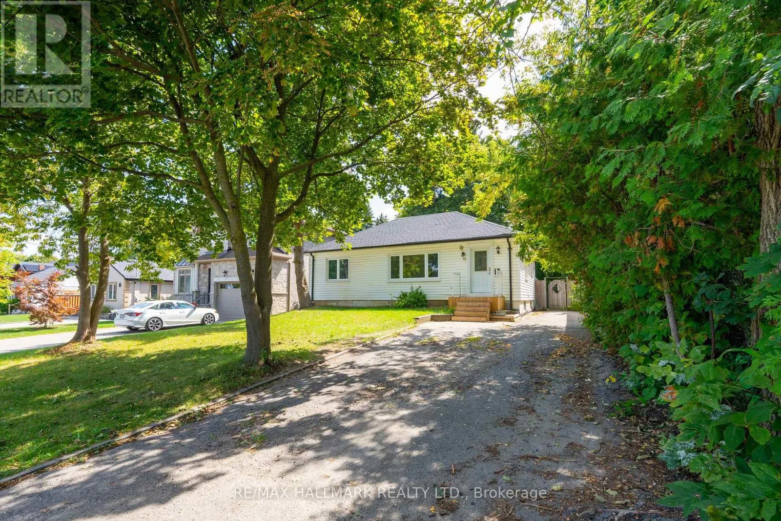 43 MEADOWVIEW AVENUE