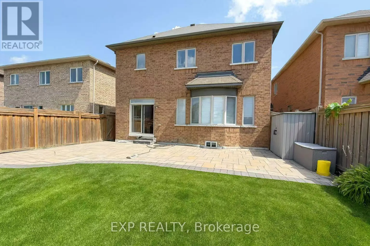 278 THE BRIDLE WALK