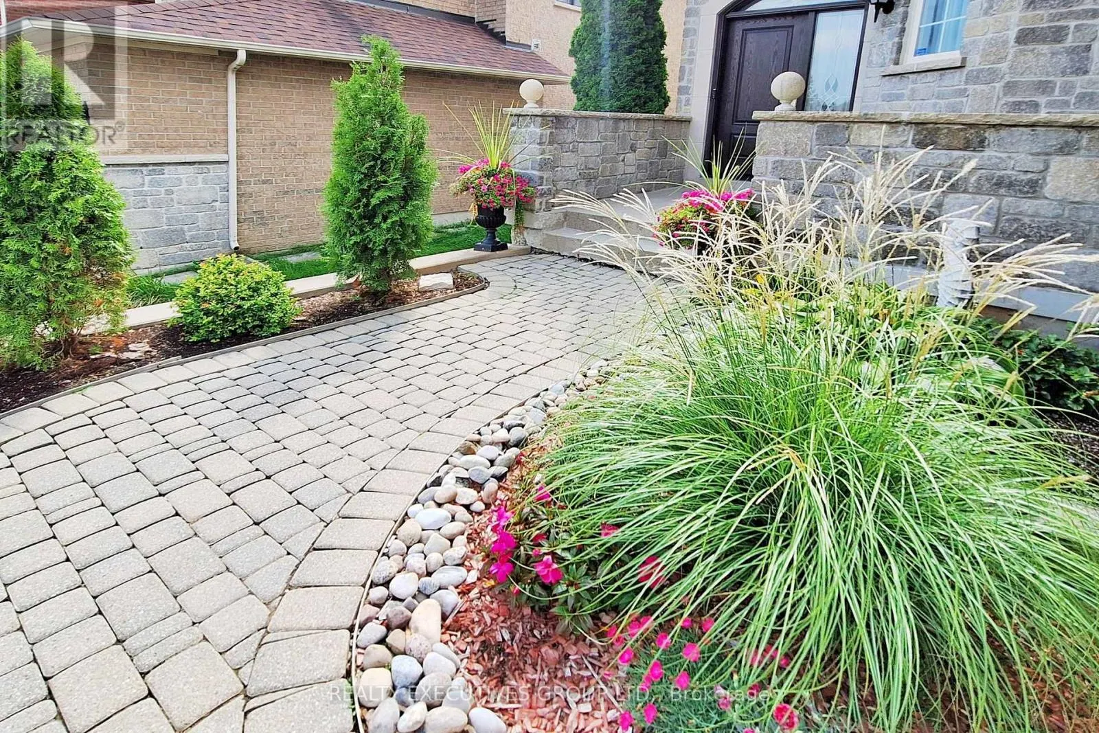 32 SHADOW FALLS DRIVE