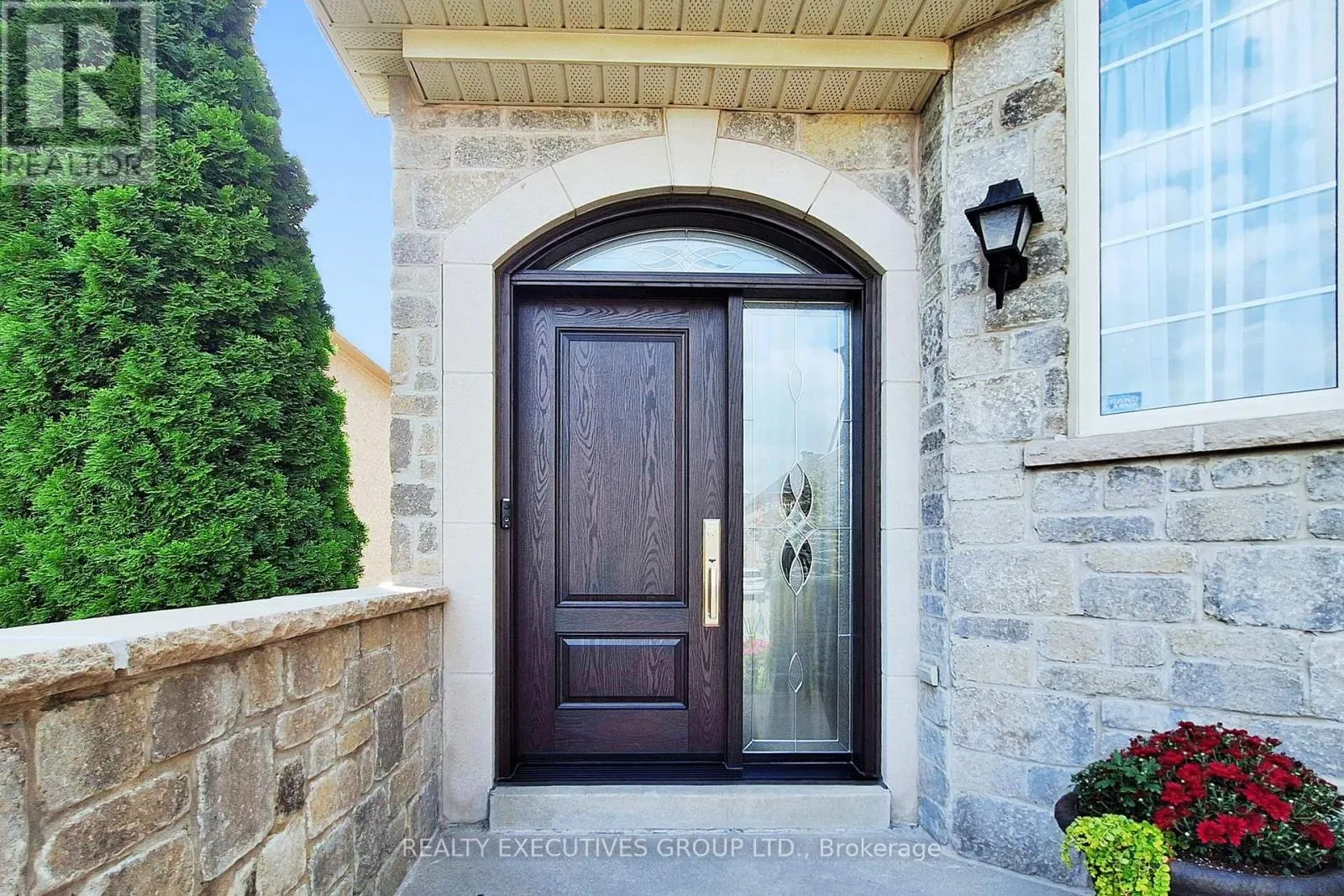32 SHADOW FALLS DRIVE