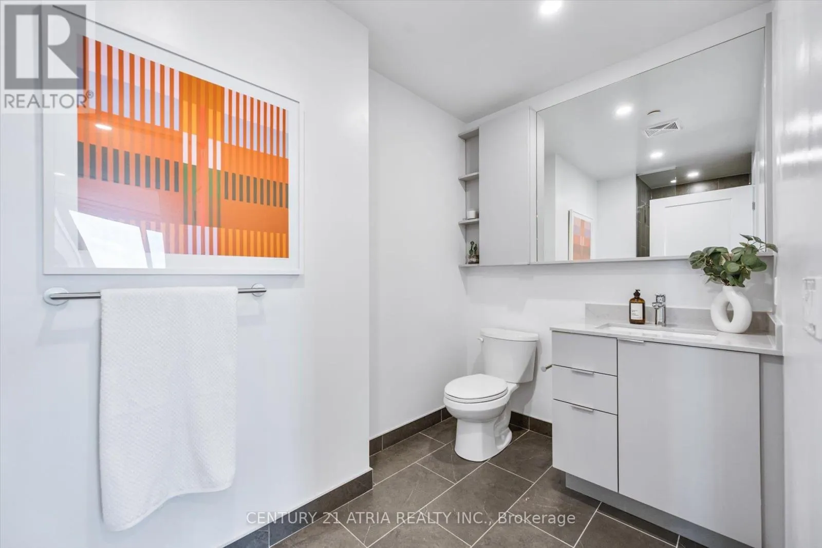 LPH03 - 8 CEDARLAND DRIVE