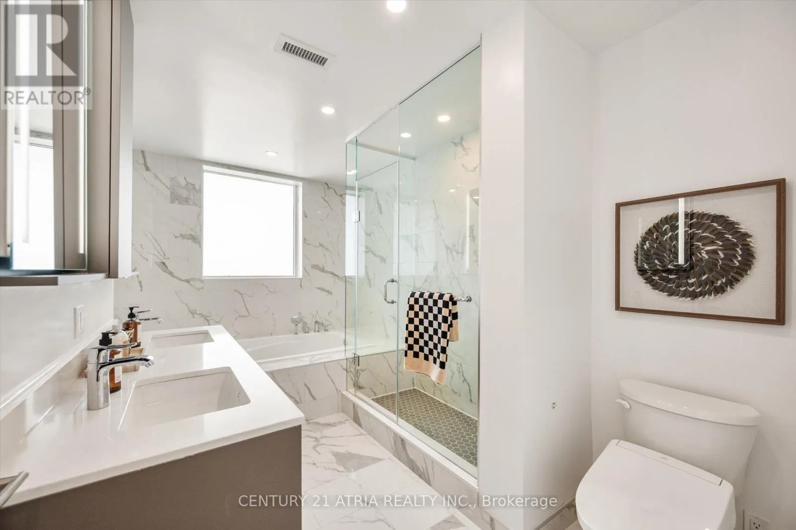 LPH03 - 8 CEDARLAND DRIVE