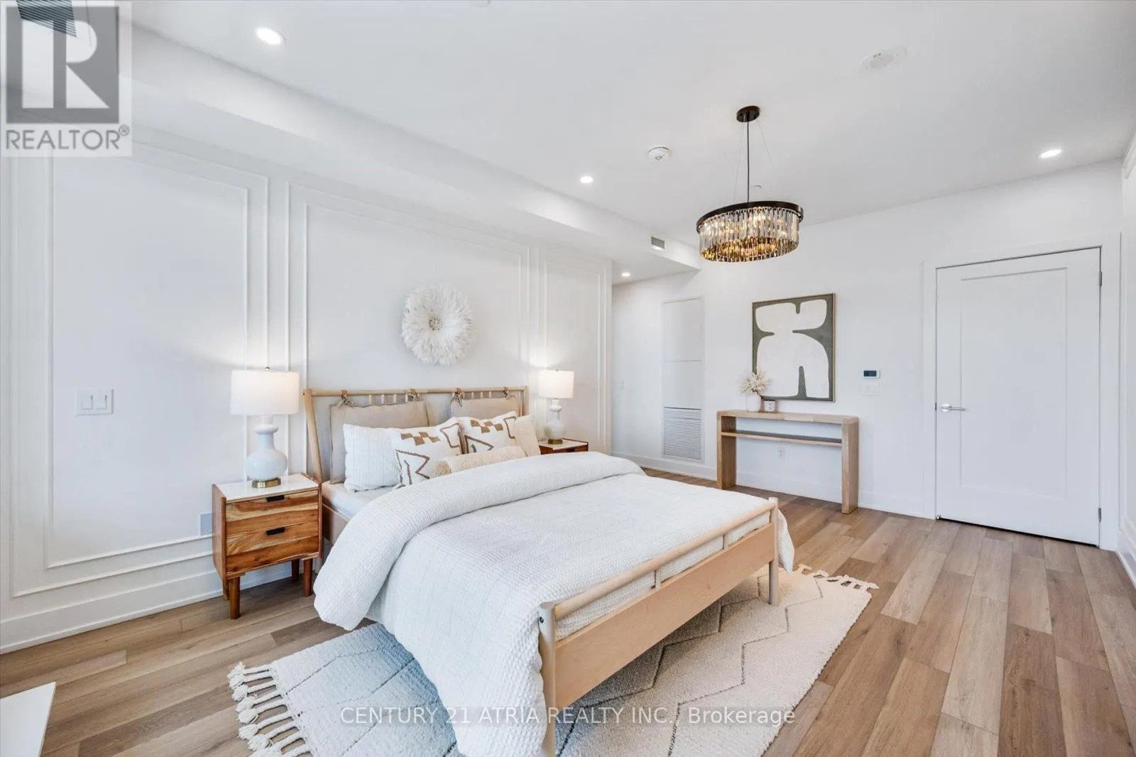 LPH03 - 8 CEDARLAND DRIVE