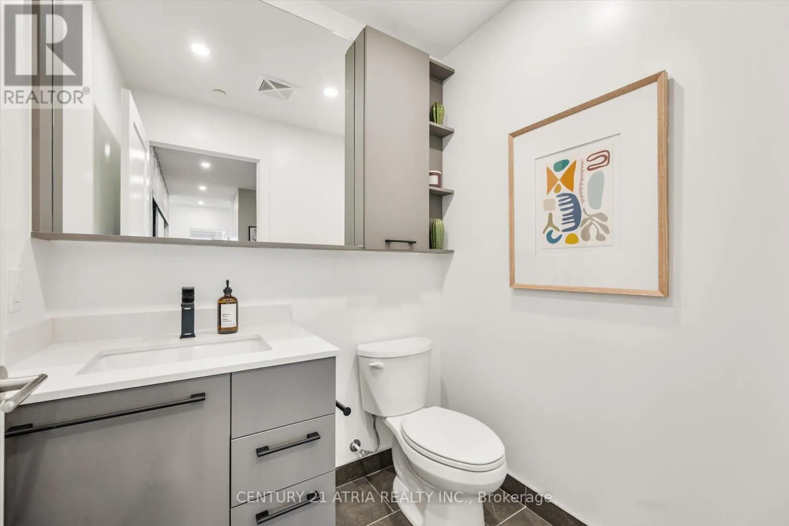 LPH03 - 8 CEDARLAND DRIVE