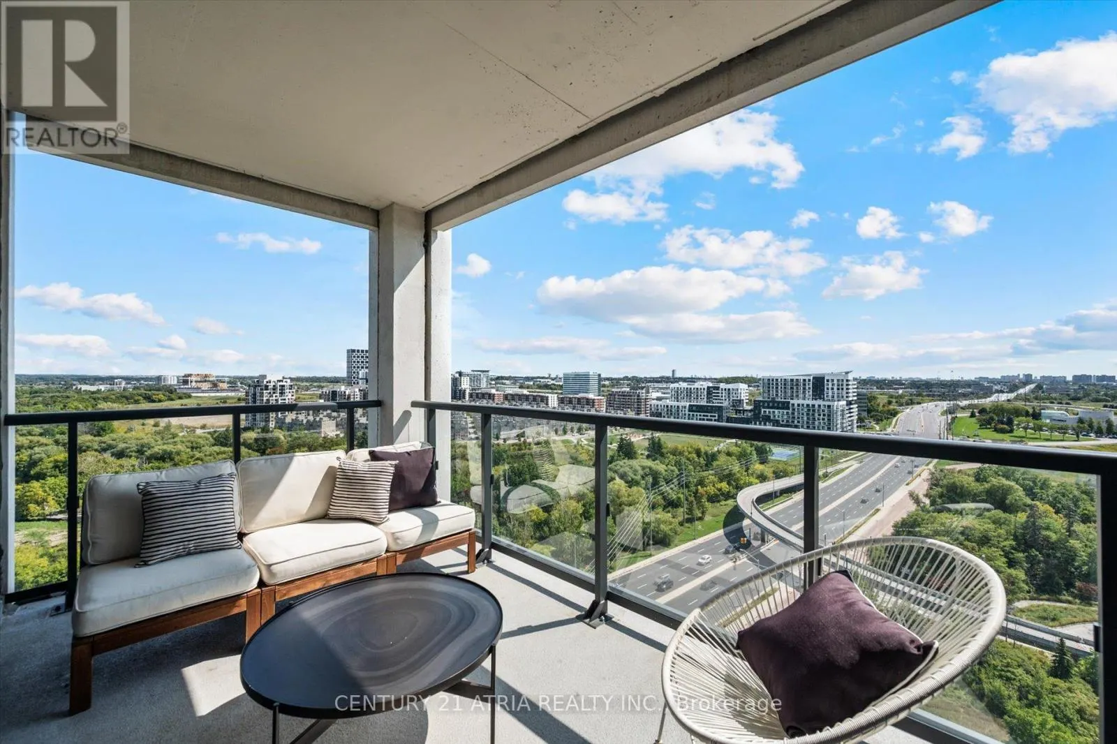 LPH03 - 8 CEDARLAND DRIVE