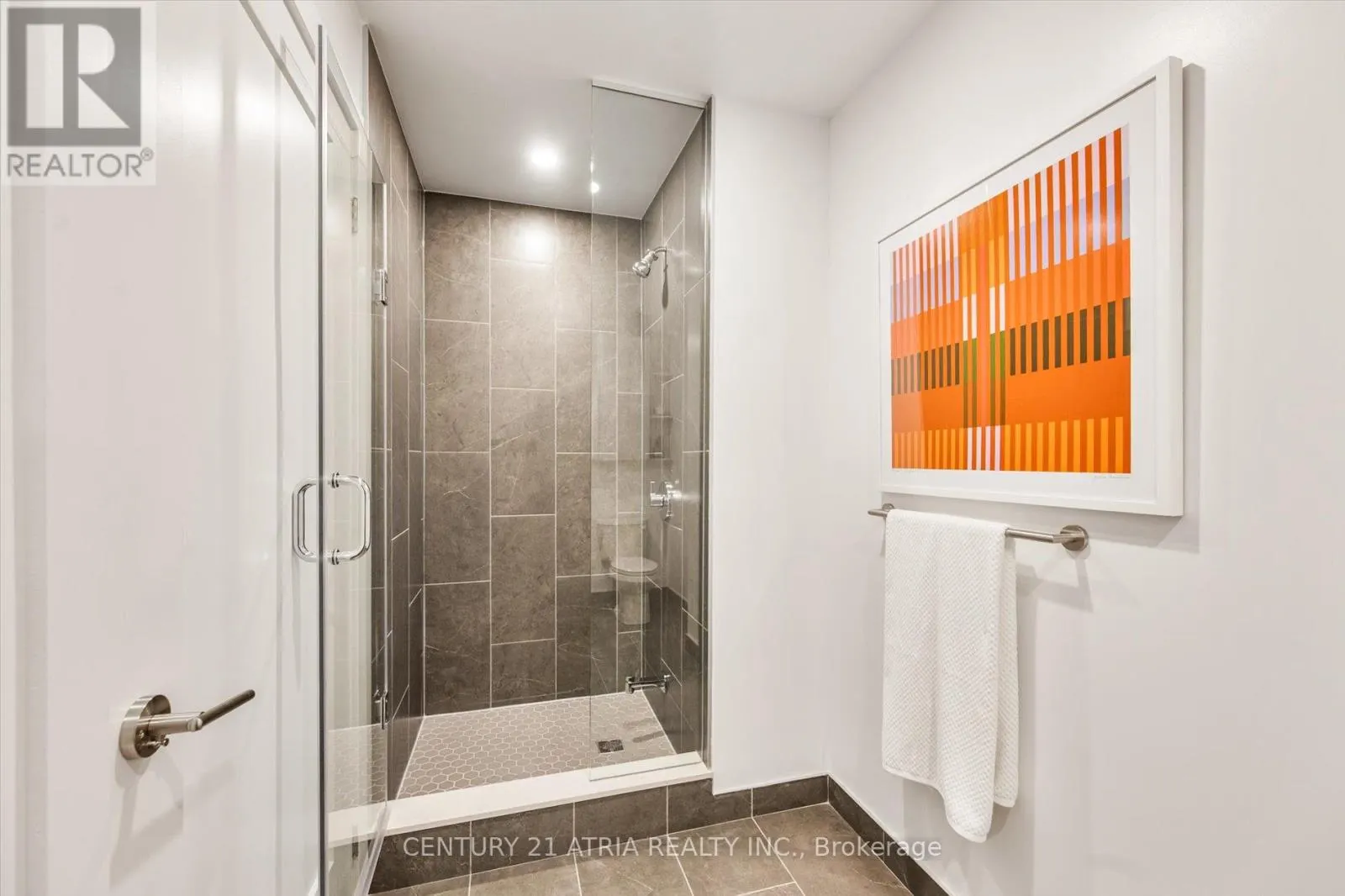LPH03 - 8 CEDARLAND DRIVE