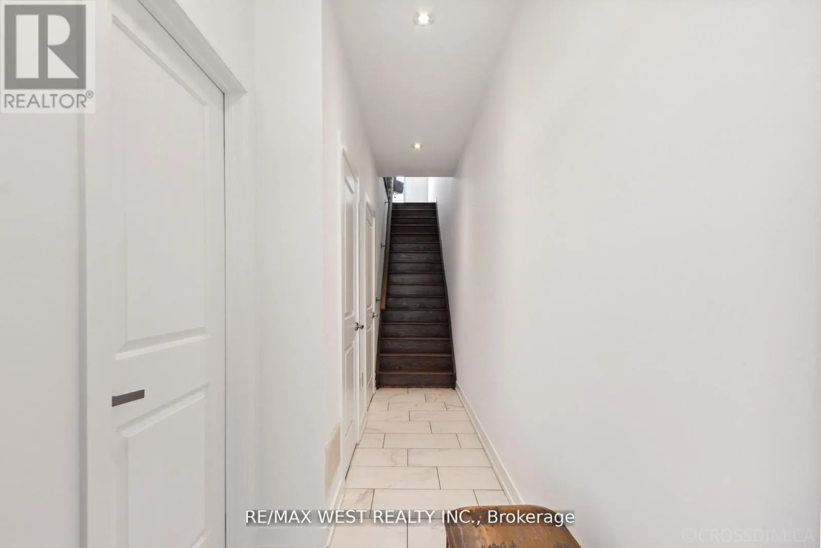 147 SALTERTON CIRCLE