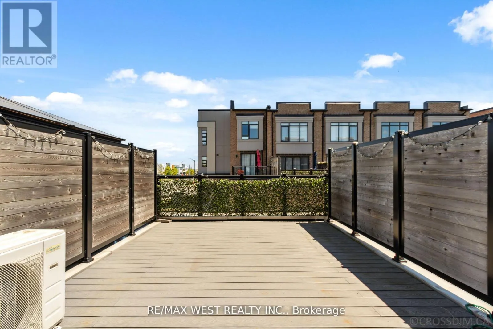 147 SALTERTON CIRCLE
