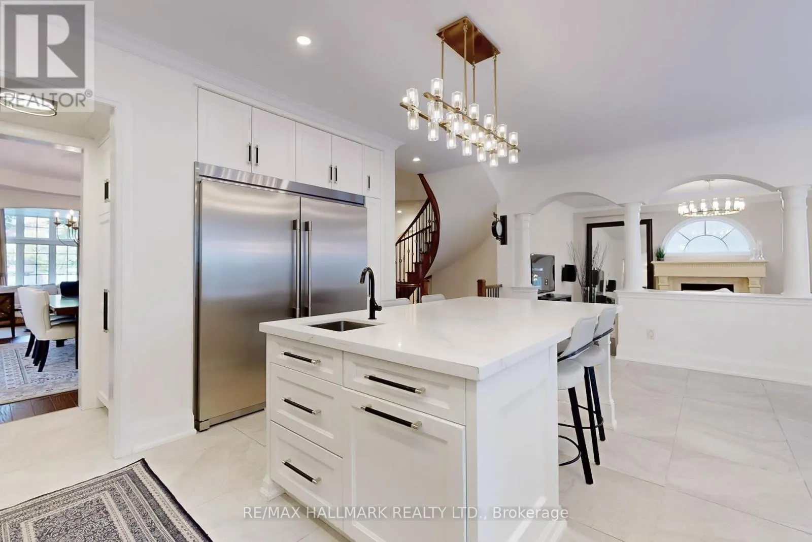 436 PARADELLE DRIVE
